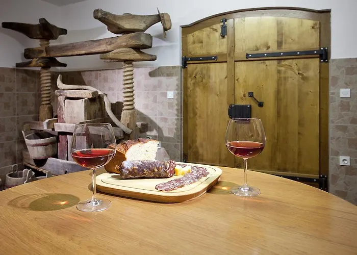 Dom wakacyjny Vineyard Lustek *