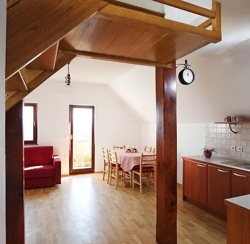 Vineyard Lustek Дом отдыха